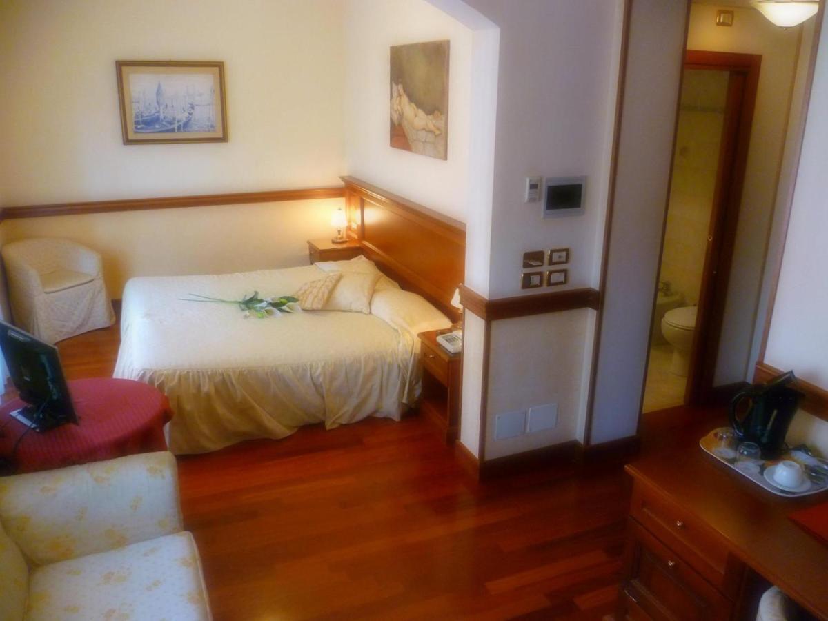 Hotel Minerva Pordenone Ngoại thất bức ảnh