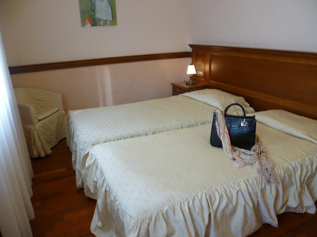 Hotel Minerva Pordenone Ngoại thất bức ảnh