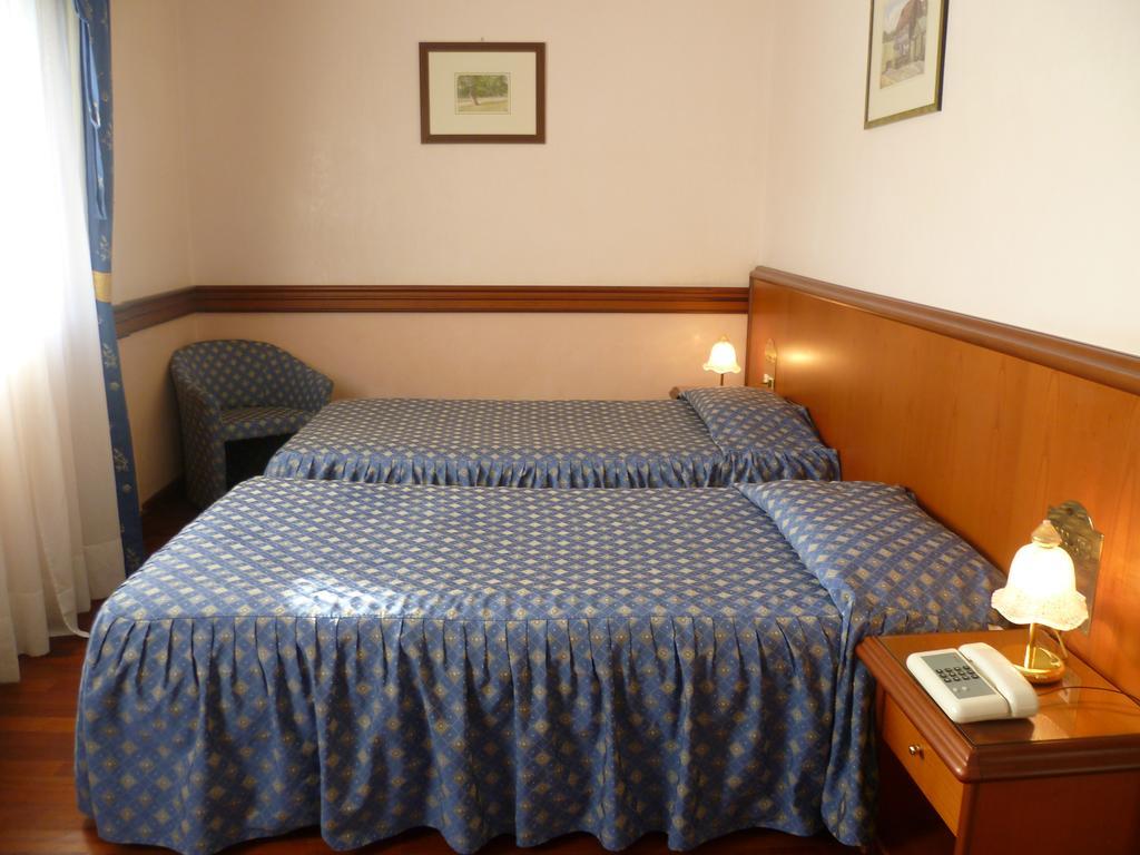 Hotel Minerva Pordenone Ngoại thất bức ảnh