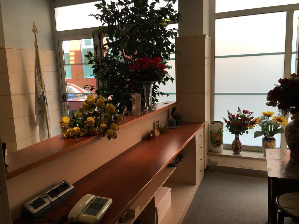 Hotel Minerva Pordenone Ngoại thất bức ảnh